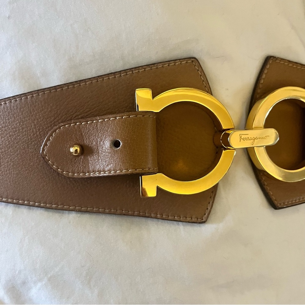 Salvatore Ferragamo Brown Leather Waist Belt with Gold Double Gancini Buckle - Picture 3 of 9